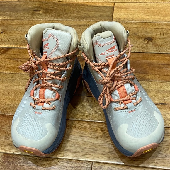 Altra Olympus 5 Lace Up Hiking Boots - Picture 2 of 7